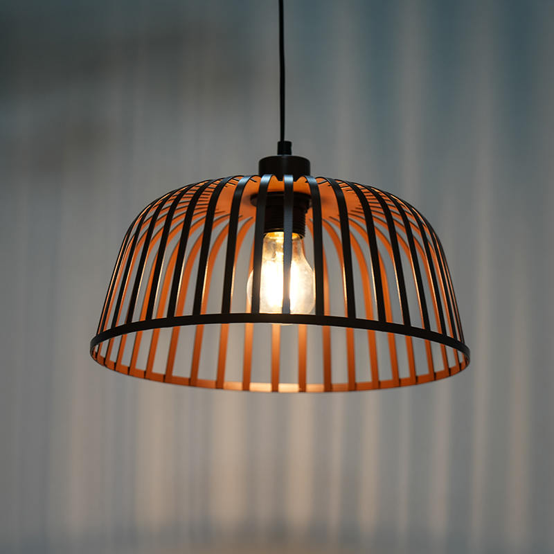 โคมระย้าเหล็กโบราณ