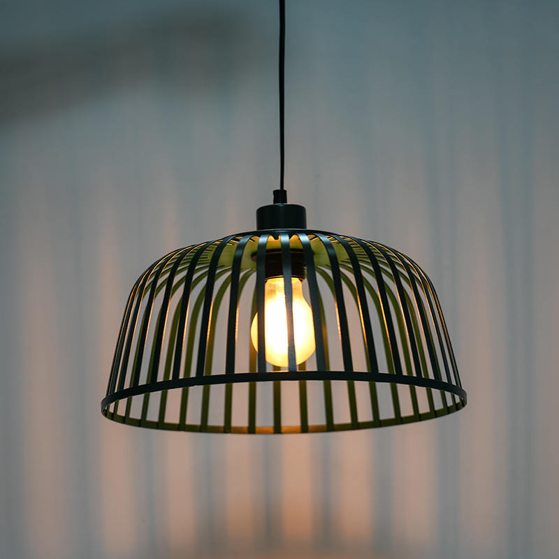 โคมระย้าเหล็กโบราณ